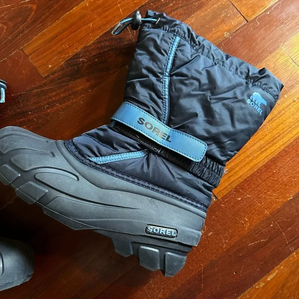 Sorel Navy Blue Winter Snow Boots Size 6 Big Kid